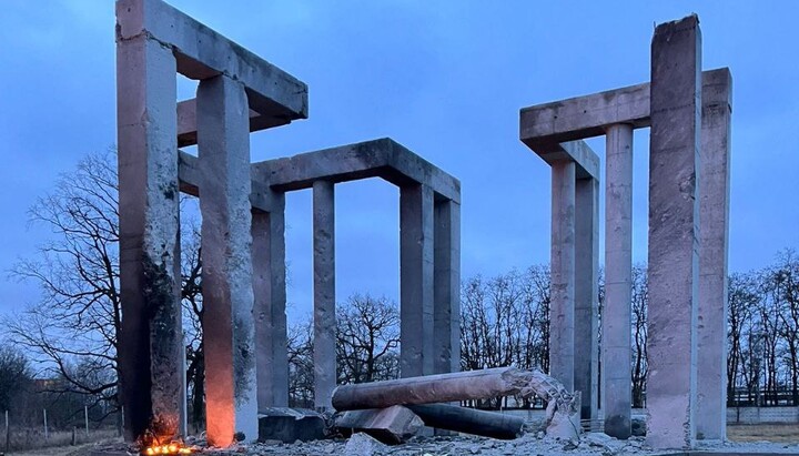 Палаючий храм у Вишневому. Фото: «Реальний Київ»