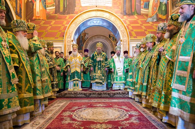 Представители Поместных Церквей и Афона почтили память преп. Феодосия в Киево-Печерской Лавре