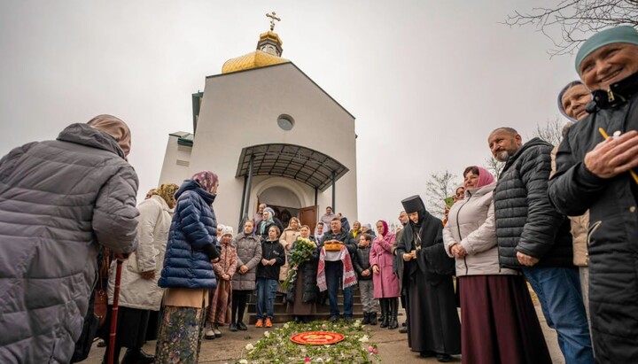 Архангело-Михайлівський храм у селі Карашина. Фото: Черкаська єпархія