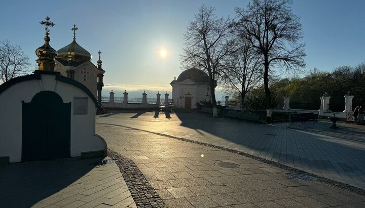 Територія Нижньої Лаври, куди закритий вхід для віруючих. Фото: t.me/save_Lavra