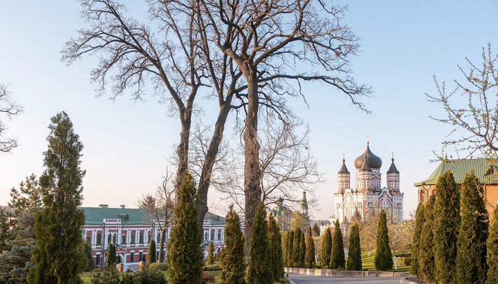 Свято-Пантелеимоновский монастырь в Феофании. Фото: news.church.ua