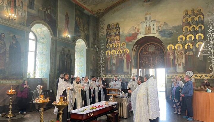 Відспівування воїна ЗСУ в Житомирі. Фото: Житомирська єпархія УПЦ