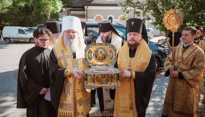 A reliquary with Apostle Andrew's foot brought from Odesa to Khmelnytskyi  