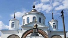 Суд заборонив громаді УПЦ служити в Покровській церкві у Пархомівці