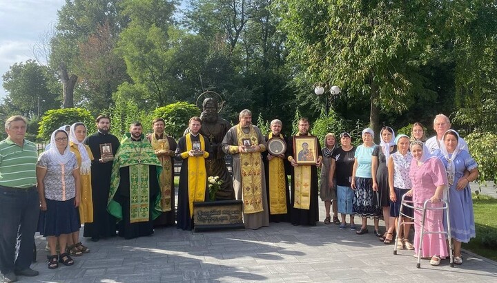 Хресний хід з православними святинями у Кам'янській єпархії УПЦ. Фото: t.me/kmnskeparh