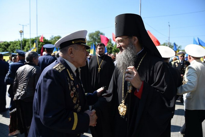 Єпархії УПЦ взяли участь у святкуванні Дня Перемоги