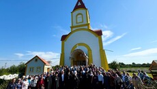 В селах Череевцы и Садовое иерархи УПЦ освятили новые храмы