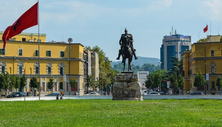 Столиця Албанії. Фото: Наша нива