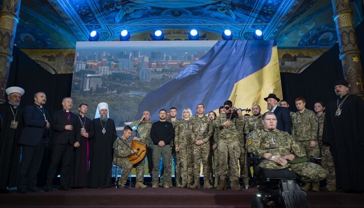 Зеленський з Думенком, іудеями та мусульманами у Трапезному храмі Лаври. Фото: сайт Президента України