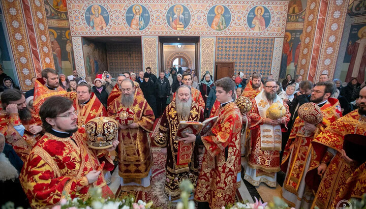 Богослужение в храме великомученицы Варвары. Фото: Киево-Печерская лавра