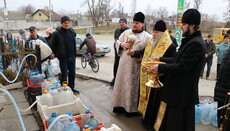 При храмі УПЦ в Обухівці облаштували джерело, щоб забезпечити людей водою