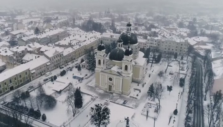 Кафедральный Свято-Духовский собор УПЦ в Черновцах. Фото: пресс-служба епархии