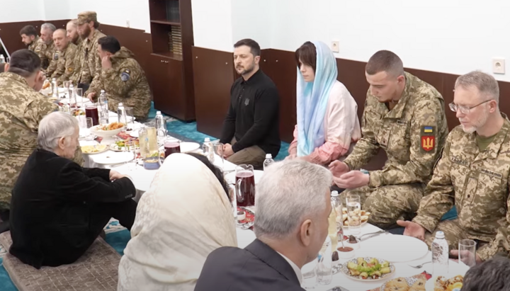 Zelensky having a meal at a Muslim Iftar. Photo: Presidential Office website