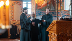 In Feofaniya, the Primate and bishops of UOC pray before the Synod session