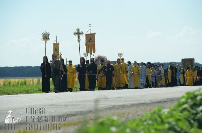 Изменилось время выхода Всеукраинского Крестного хода-2016 из Почаевской Лавры