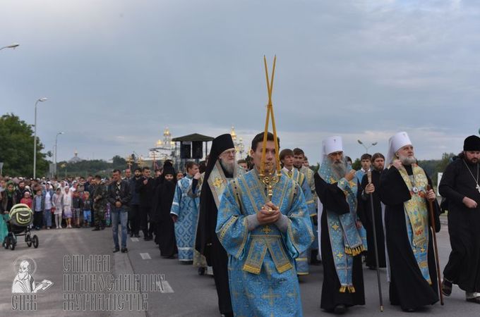 Всеукраинский крестный ход. 9 июля. Почаевская Лавра-Кременец