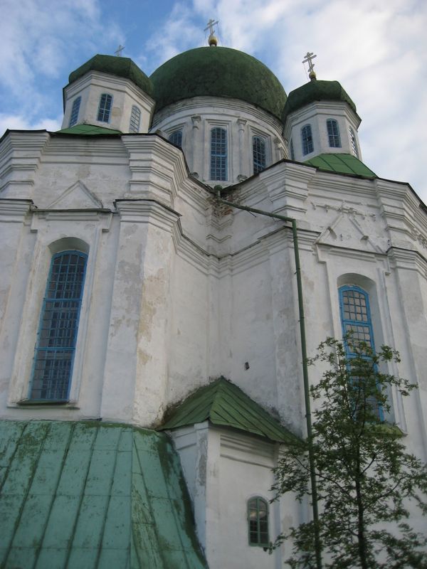 Церковь в честь Успения Пресвятой Богородицы в городе Новгород-Северский (1671) фото 3