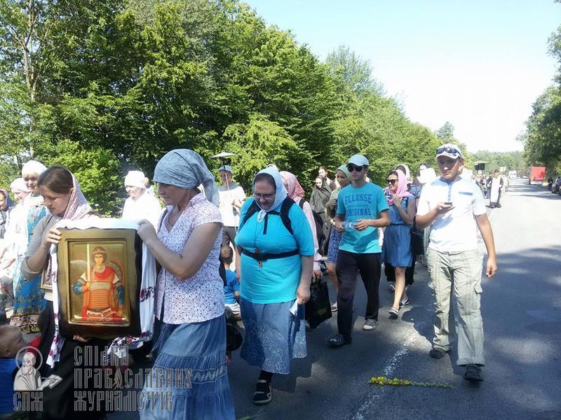 Всеукраїнський Хресний хід - 2016: від Почаєва до Острога фото 5