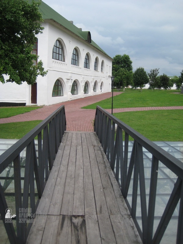 Спасо-Преображенский монастырь в городе Новгород-Северский (XI век) фото 3