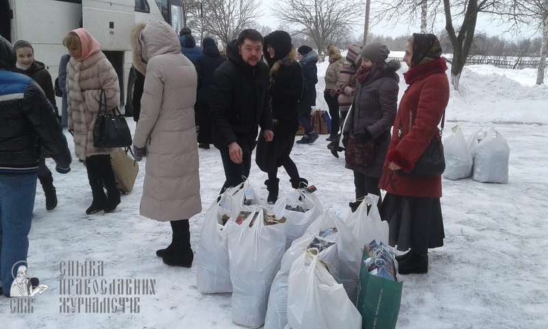 «Семейный» отдел УПЦ провел благотворительную акцию «Старость в радость» фото 5