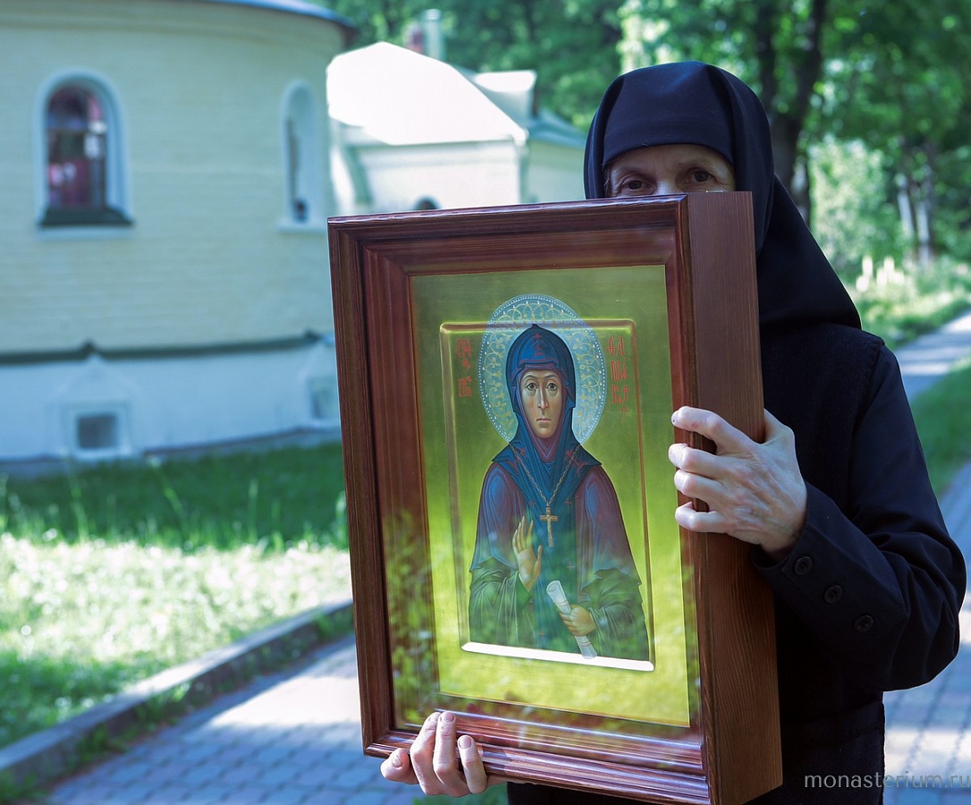 Відбулось набуття мощей засновниці Серафимо-Знам'янського скиту фото 1