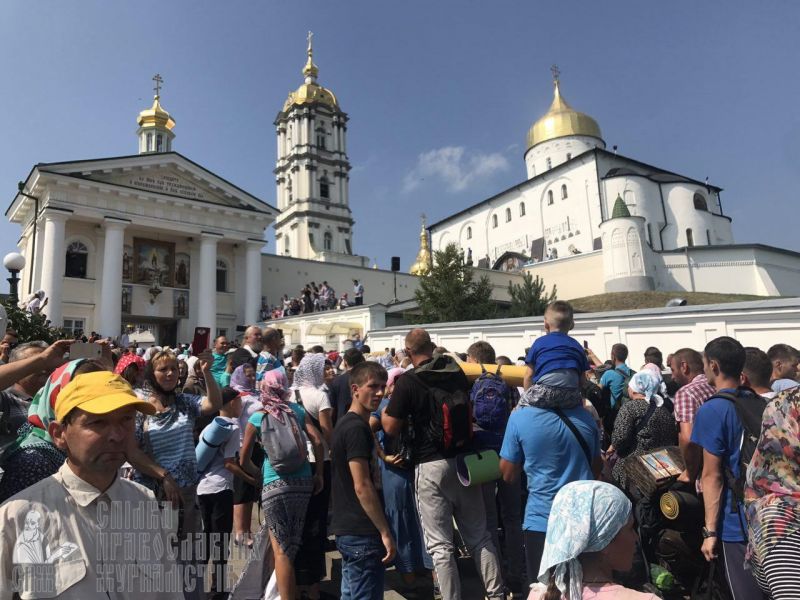 Завершение крестного хода из Каменца-Подольского в Почаев (ОНЛАЙН) фото 3