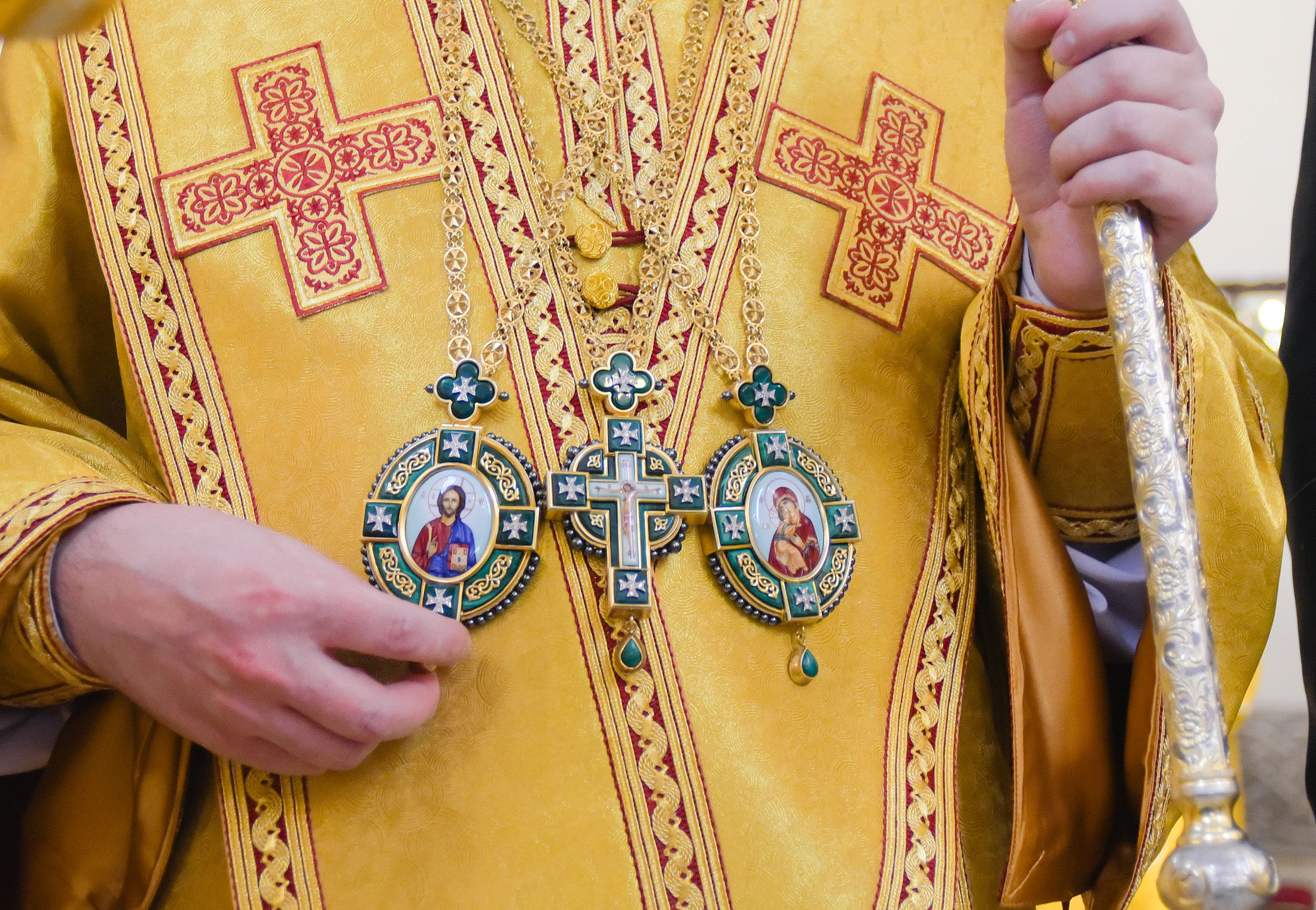 Глава ПЦУ Епифаний «служил литургию» в панагиях Митр. Владимира (Сабодана) фото 1