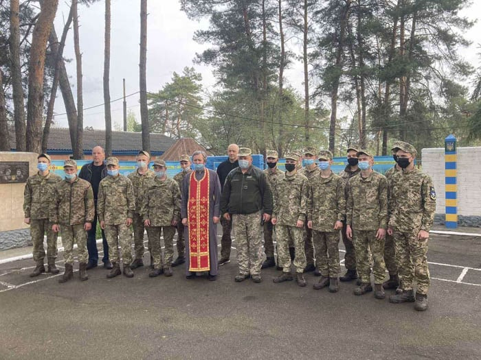 До світлого свята Великодня в єпархіях УПЦ провели благодійні акції фото 3