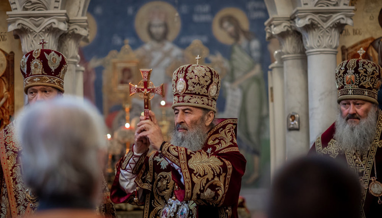 Предстоятель УПЦ возглавил престольный праздник в Свято-Варваринском храме фото 4